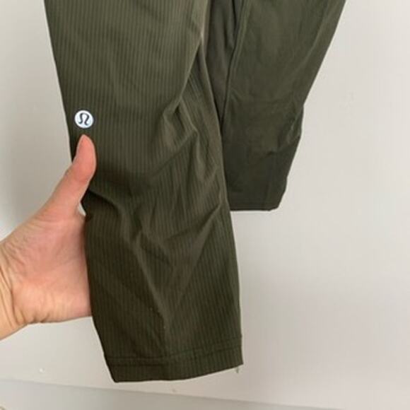 Luulemon Dance Studio Crop 25" Green Dark Olive  Pants Women Size 4 - Picture 13 of 16